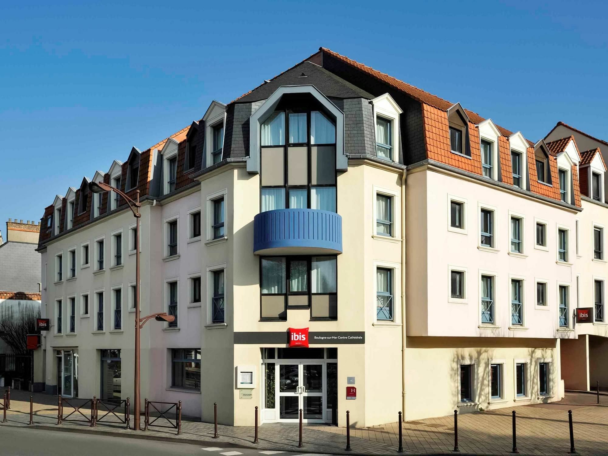 Ibis Styles Sur Centre Cathedrale Hotel 3*